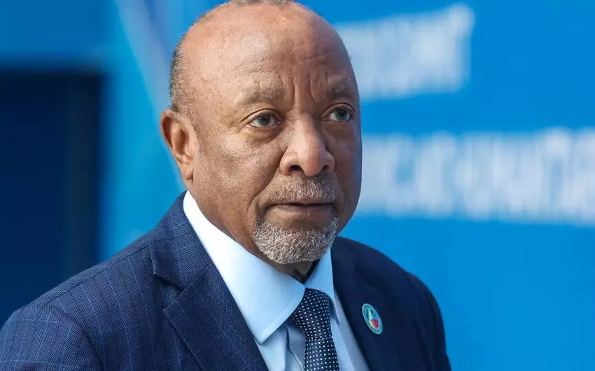 Namibiyanın yeni Prezidenti and içib