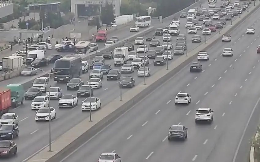 Bakının bir sıra yollarında tıxac müşahidə olunur