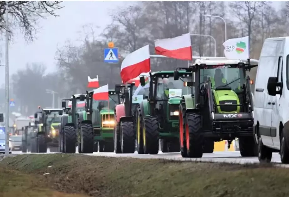 Fermerlər Varşavada etiraz aksiyasına başlayıblar