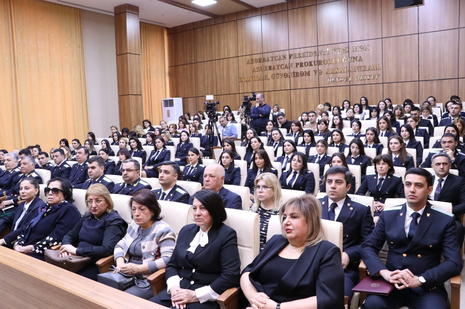 8 Mart - Beynəlxalq Qadınlar Günü münasibətilə Baş Prokurorluqda tədbir keçirilib