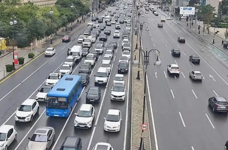 Bakının bir sıra yollarında tıxac müşahidə olunur