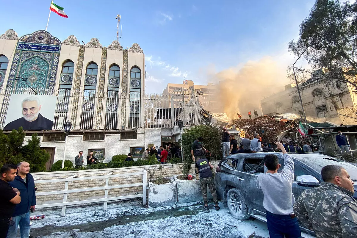 İran İsrail Hərbi Hava Qüvvələrinin Dəməşqdəki konsulluğuna hücumunu şərh edib