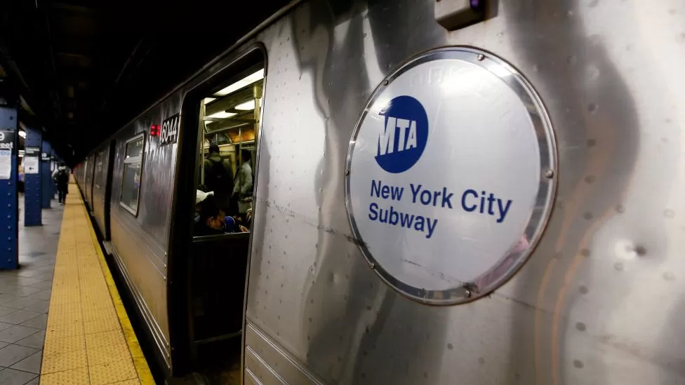 Nyu-Yorkda metro sürücüsü boğularaq öldürülüb