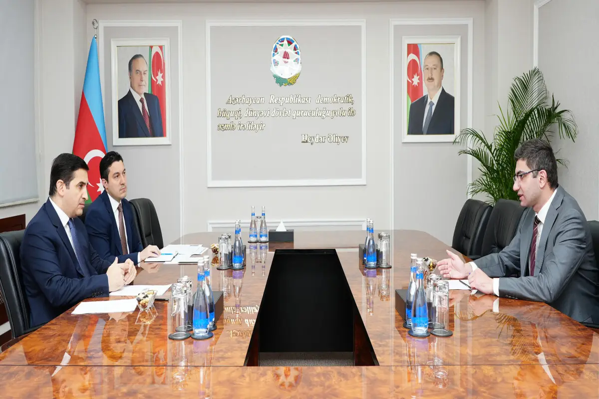 Nazir Fərid Əhmədov “Yüksəliş” müsabiqəsinin qalibləri ilə görüşüb