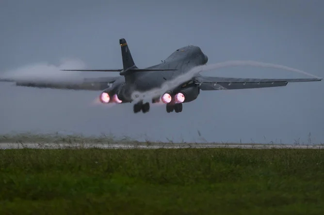 ABŞ hərbi təyyarəsi Türkiyədə niyə təcili eniş etdi?