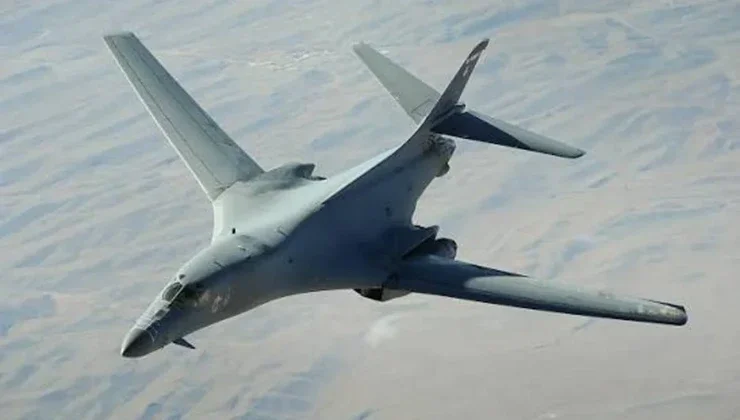 ABŞ İrana hücumlarda ilk dəfə "B-1 Lancer" bombardmançısından istifadə edib