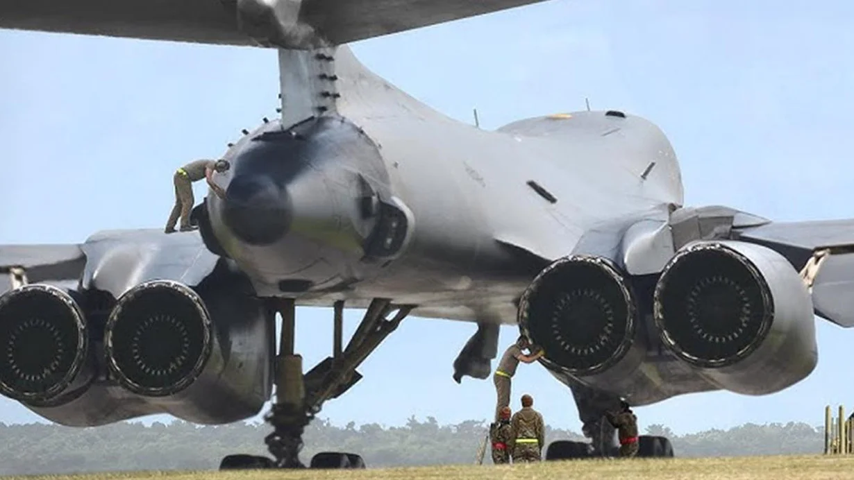 ABŞ İranda yenidən "B-1" bombardmançı təyyarələrindən istifadə edir