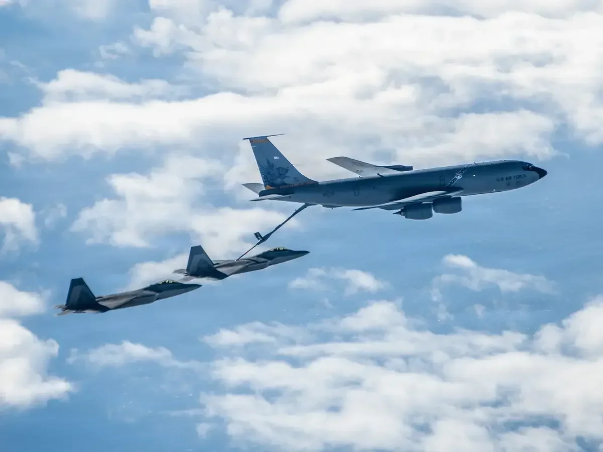 ABŞ-yə məxsus hərbi təyyarə İraqda qəzaya uğrayıb: Ölənlər var