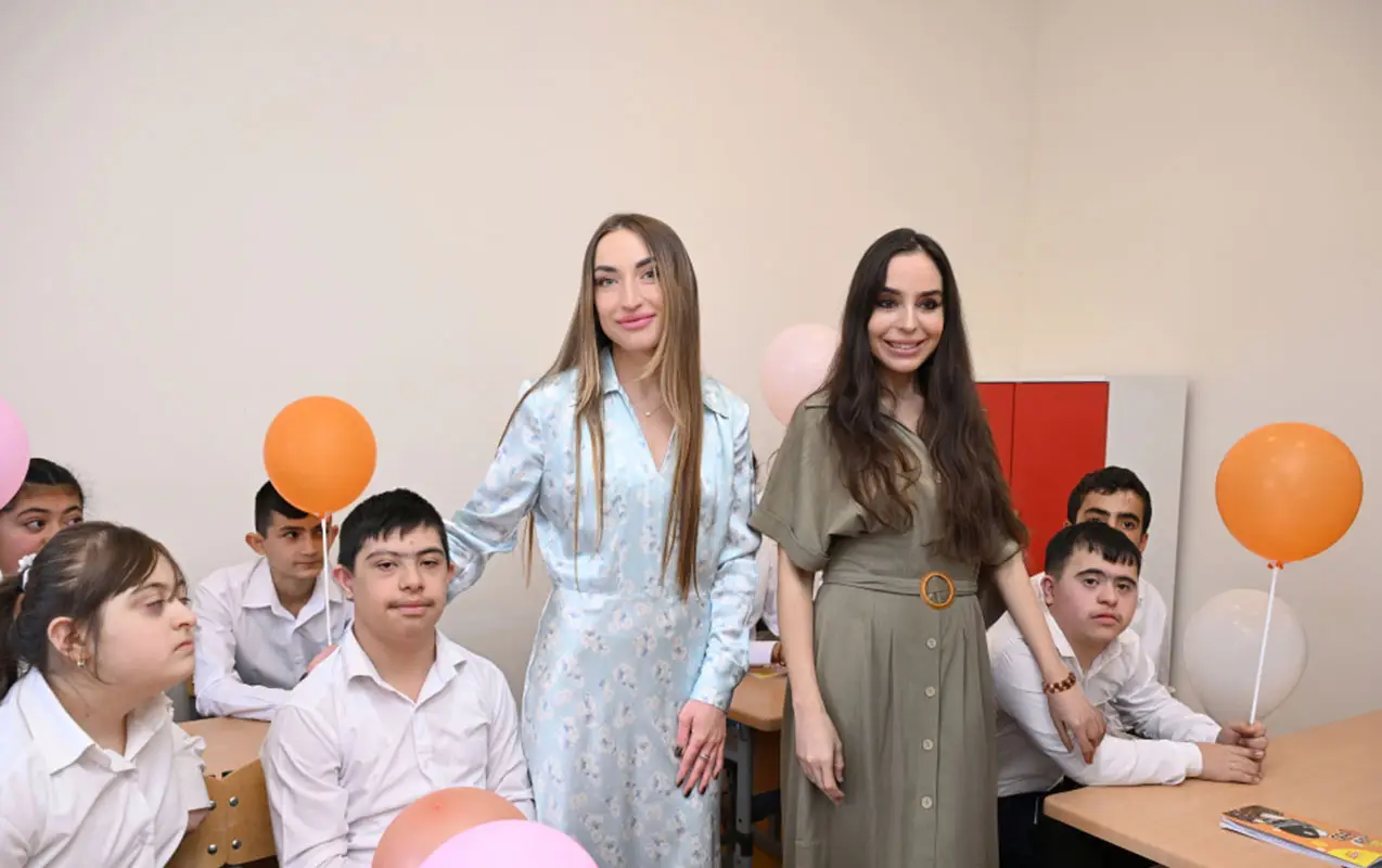 Leyla və Alena Əliyevalar Lənkəranda xüsusi internat məktəbində - FOTOLAR