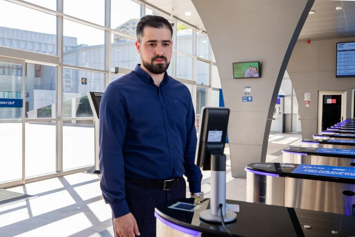 ADY-də üztanıma ilə ödənişə başlanıldı