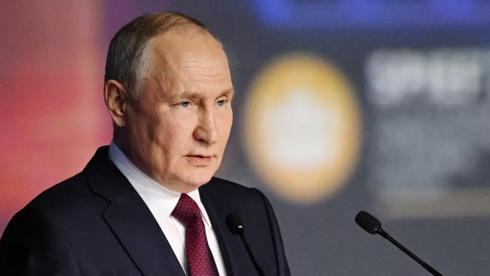 Putin: "Nüvə silahlarının ilk hissəsi Belarusiyaya daşınıb"