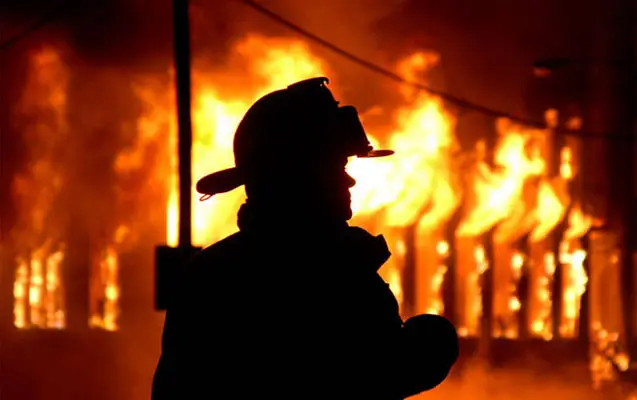 Füzulidə ev yanıb