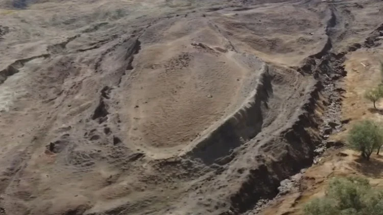 Ağrı dağında Nuhun gəmisinin qalıqları tapılıb?