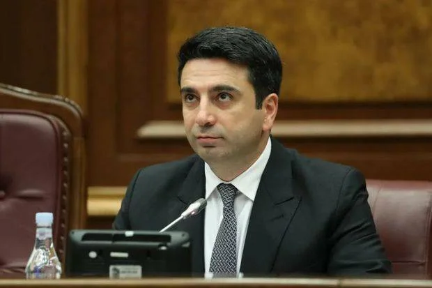Alen Simonyan Hikmət Hacıyevlə danışıqların təfərrüatlarını açıqladı