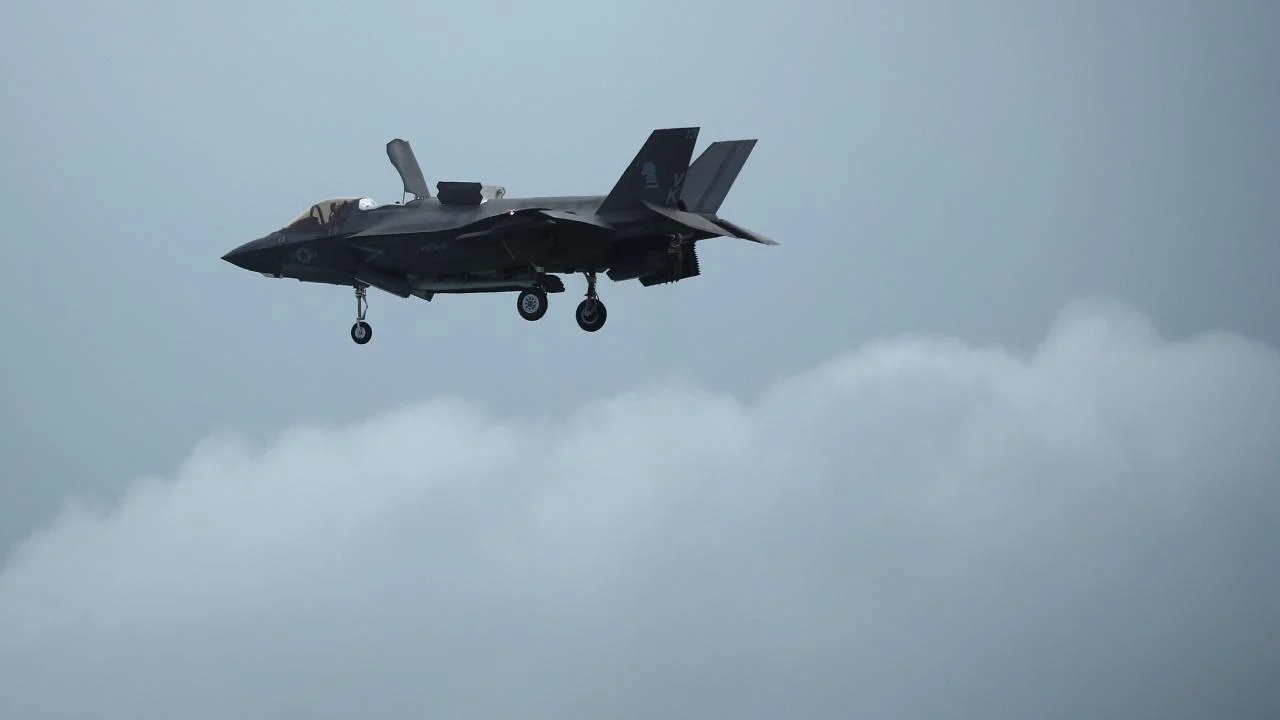 Avstraliya F-35 hissələrinin səhvən Honq Konqa göndərildiyini təsdiqlədi