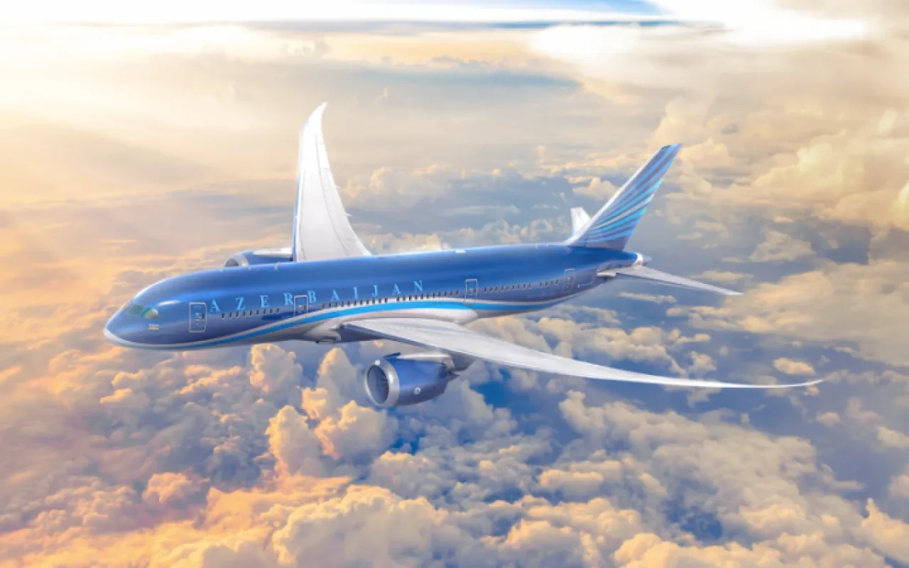 AZAL Dubay uçuşlarını bərpa etdi