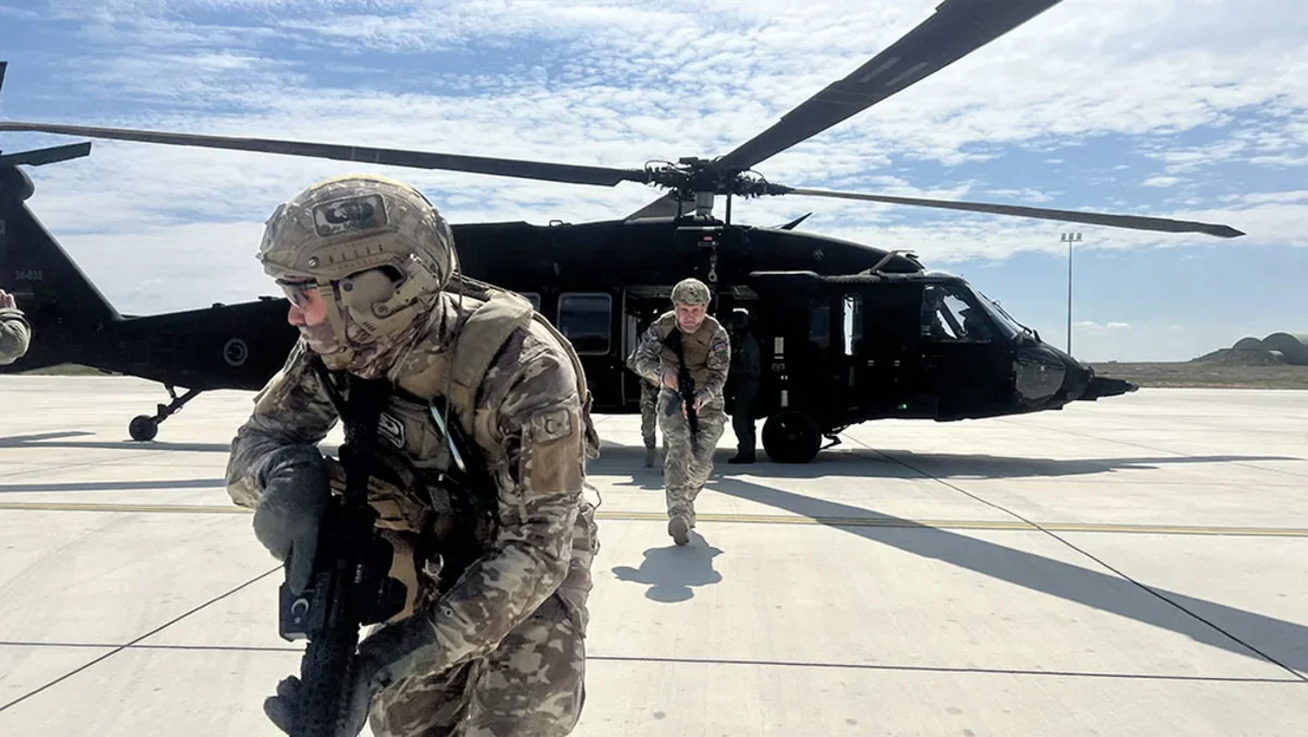 Azərbaycan desantları beynəlxalq təlimdə terrorçuları məhv etdi