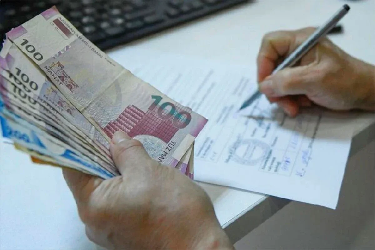 Azerbaijan reduces state-guaranteed debt by over 30 percent