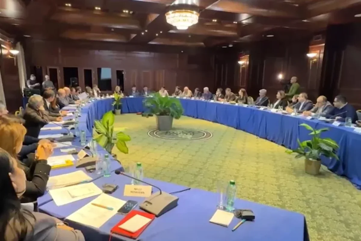 В Армении началась встреча гражданских обществ Баку и Иревана