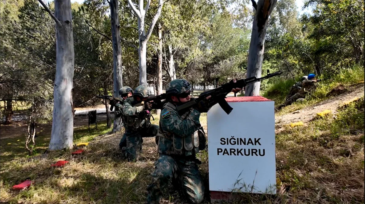 Azərbaycan hərbçiləri "EFES-2026"da dağçılıq təlimləri keçdi