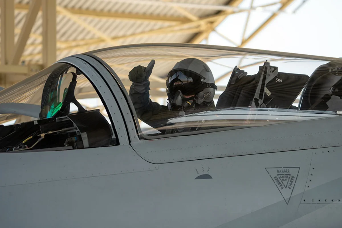 Azərbaycan pilotları çətin döyüş manevrlərini icra ediblər