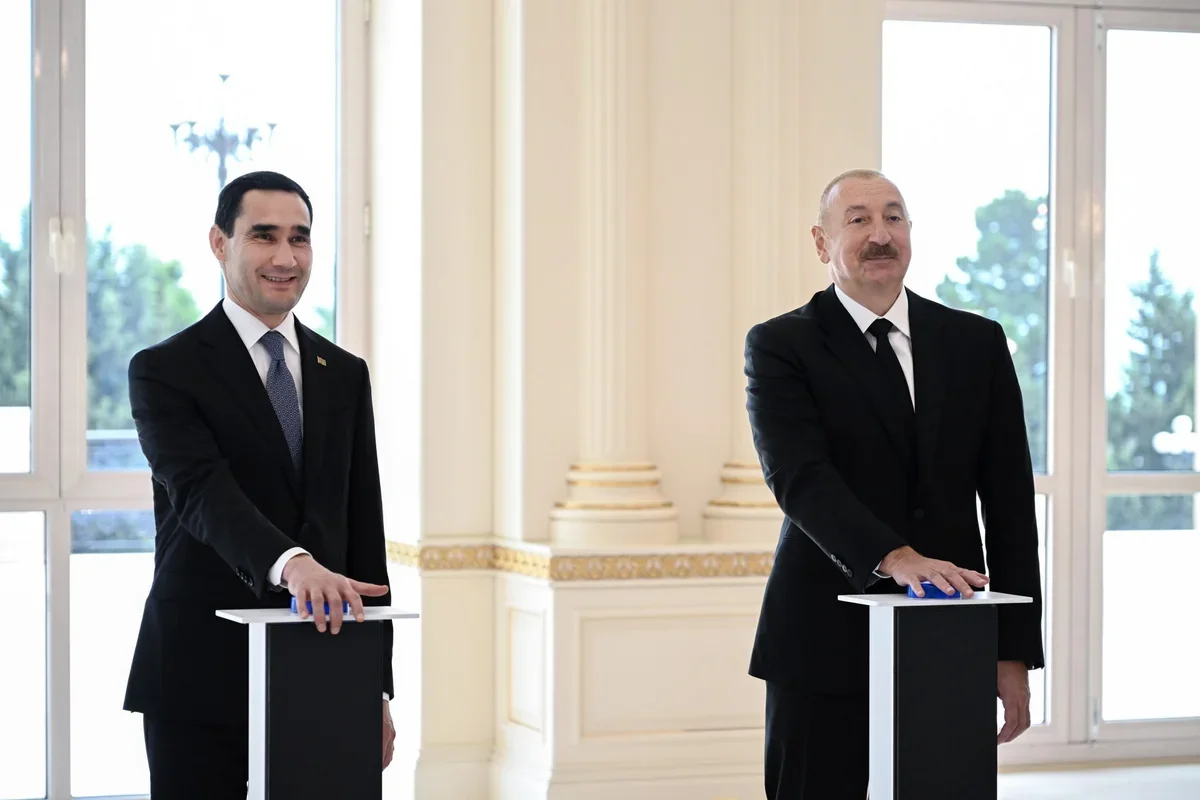Azərbaycan Türkmənistana yeni tanker hədiyyə etdi