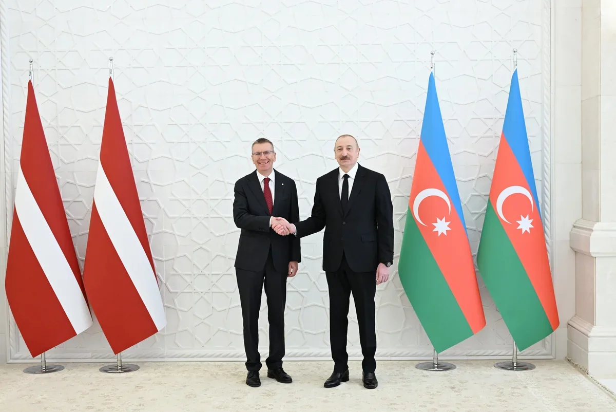 Azərbaycan və Latviya prezidentləri mətbuata bəyanatlarla çıxış edirlər
