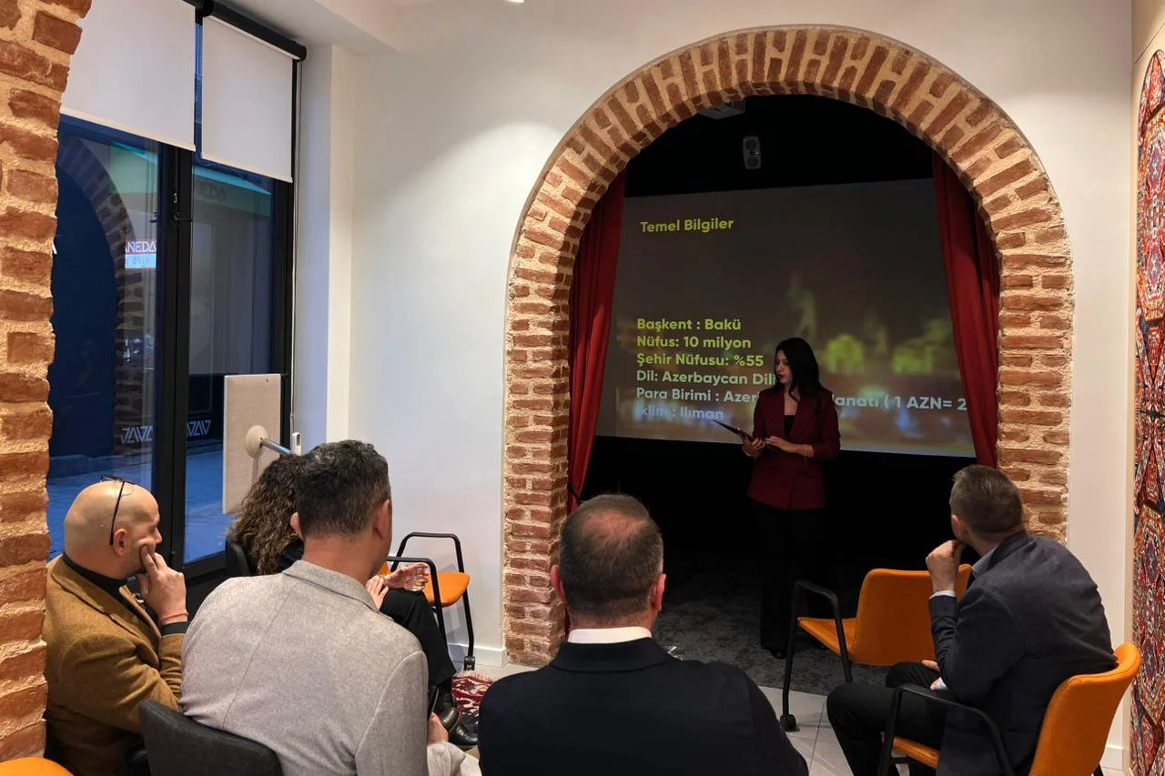 Azərbaycan və Türkiyə turizm əlaqələrini İstanbulda müzakirə etdi