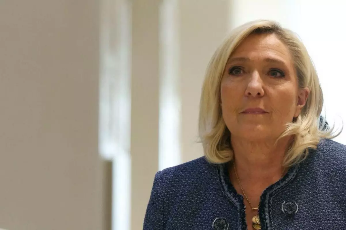 Le Pen növbəti prezident seçkilərində namizədliyini irəli sürməkdən məhrum edilib - YENİLƏNİB