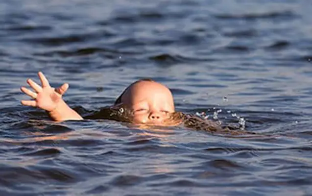 4 yaşlı uşaq faciəvi şəkildə öldü