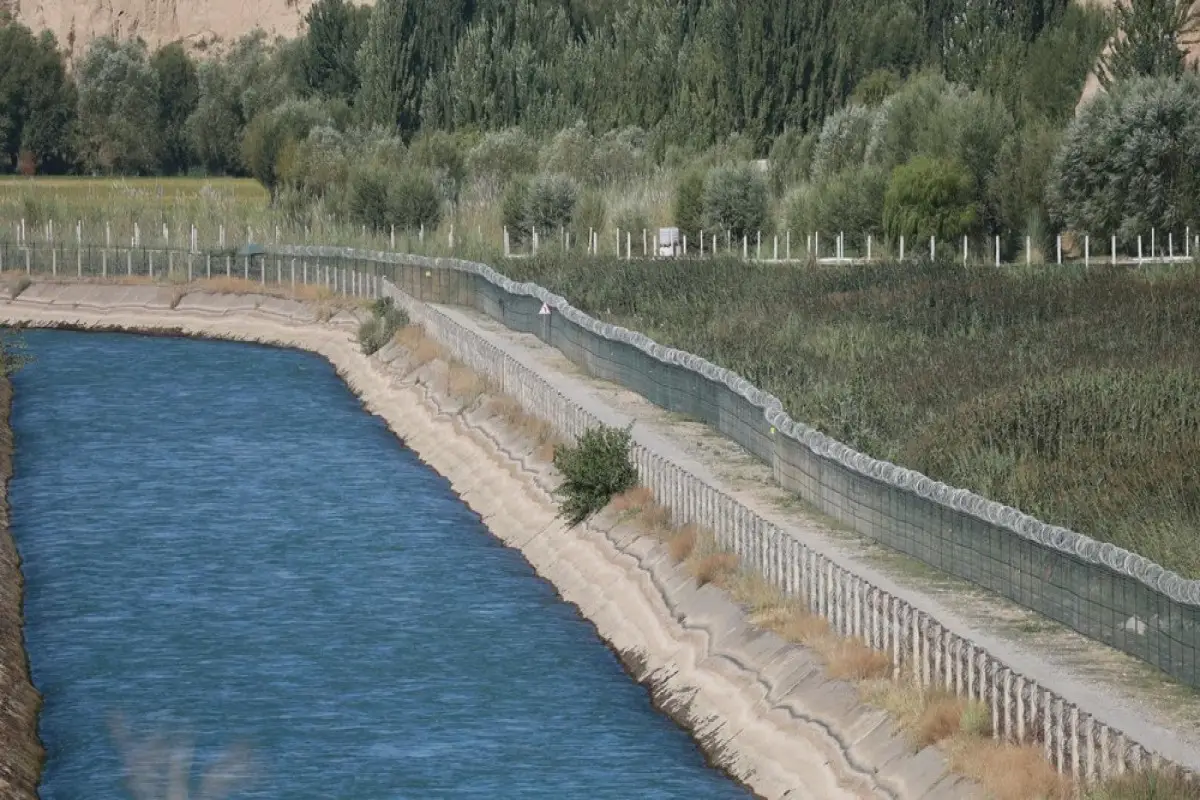 Özbəkistan iki sərhəd pozucusunun meyitini Qırğızıstana təhvil verib