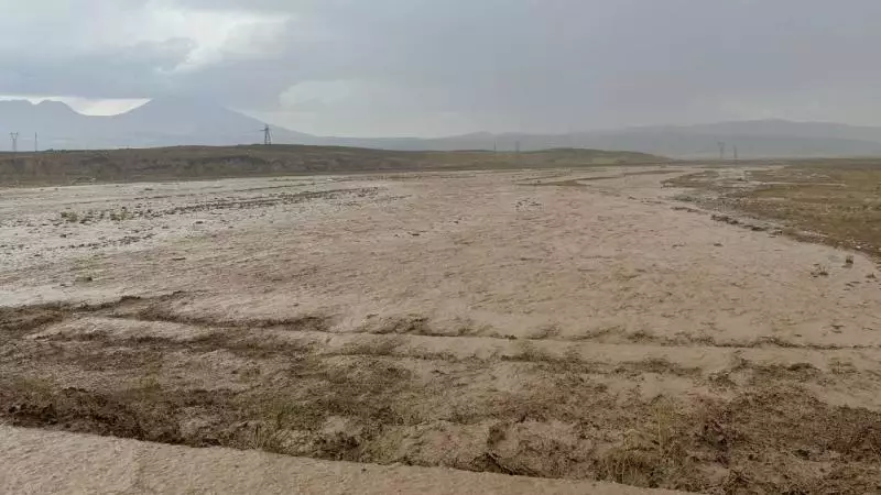 Türkiyə-İran avtomobil yolu bağlandı