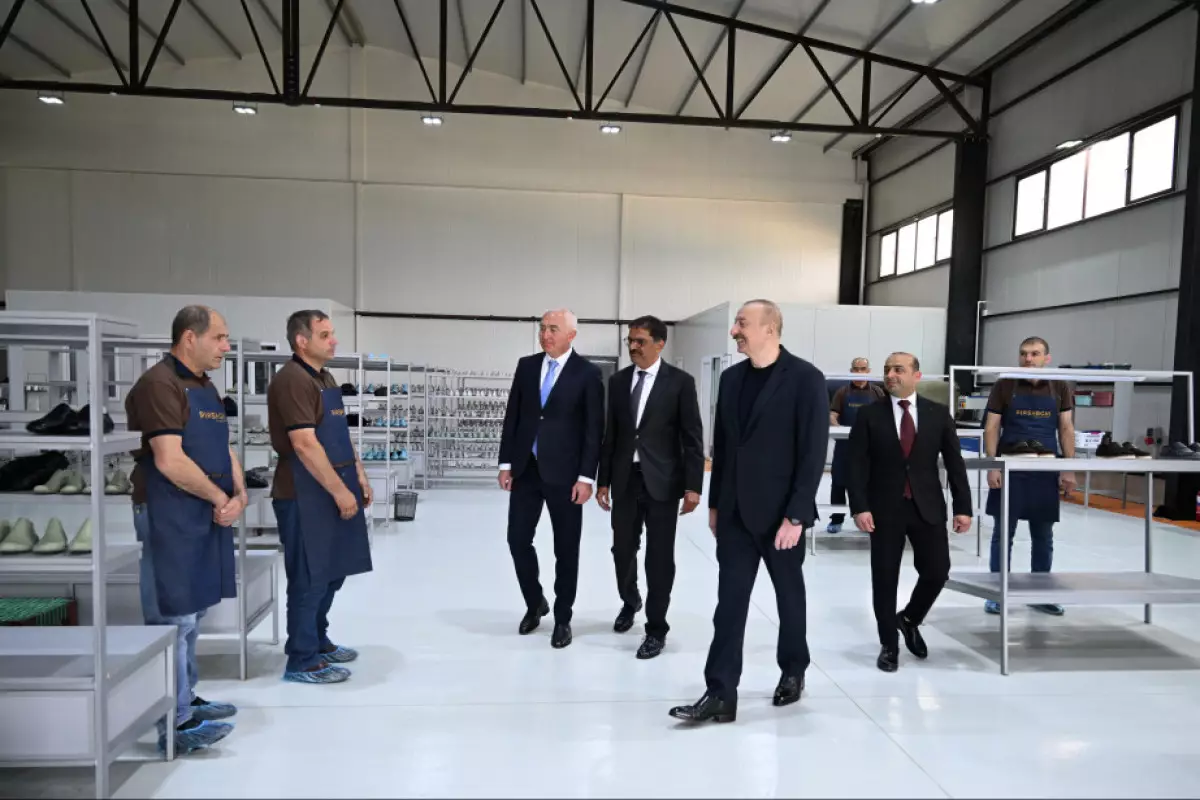 Prezident Laçında ayaqqabı fabrikinin açılışında iştirak edib - FOTOLAR