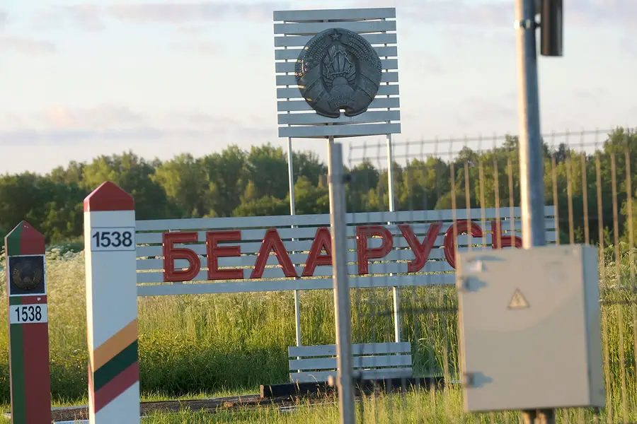 Litva Belarusla sərhədlərini erkən aça bilər