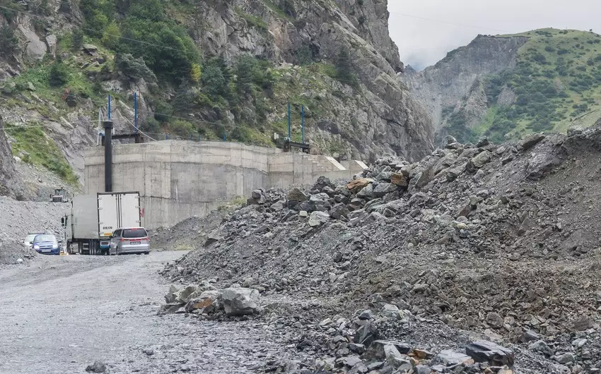 Gürcüstanda təbii fəlakət nəticəsində ölənlərin sayı artıb