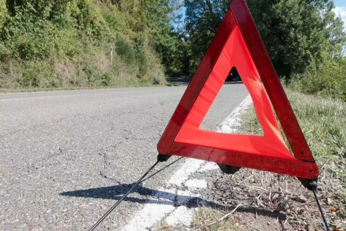 Kəlbəcərdə yük və minik avtomobilləri toqquşub, ölən var