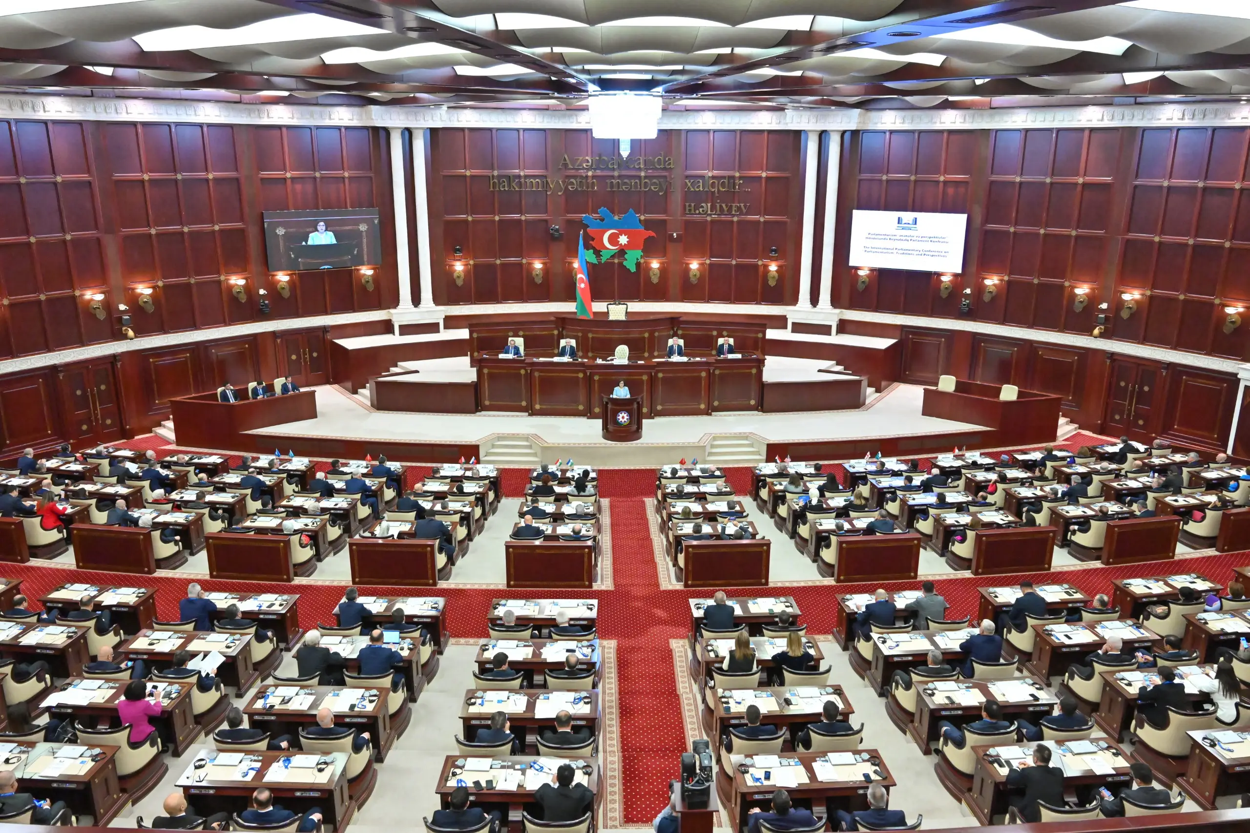 Milli Məclis Prezident və Birinci vitse-prezidenti Yeni il və Həmrəylik Günü münasibətilə təbrik edib