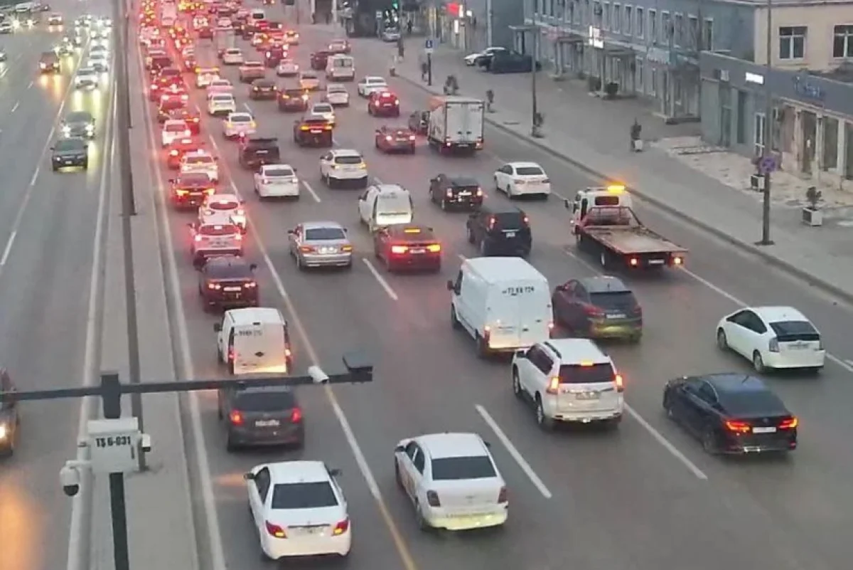 Bakının əsas yollarında sıxlıq müşahidə olunur