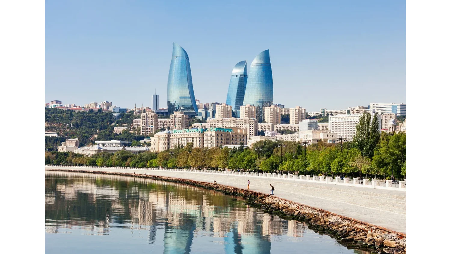 В Баку ограничат доступ к части Приморского бульвара