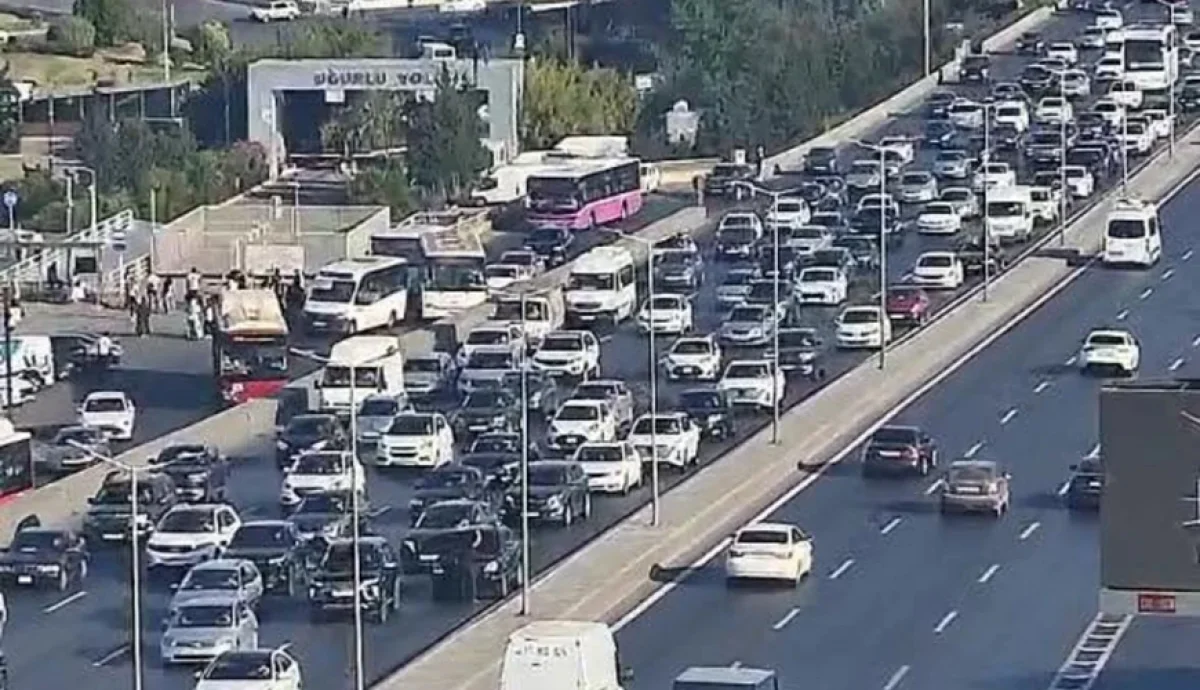 Bakı yollarında 5 istiqamətdə sıxlıq müşahidə olunur