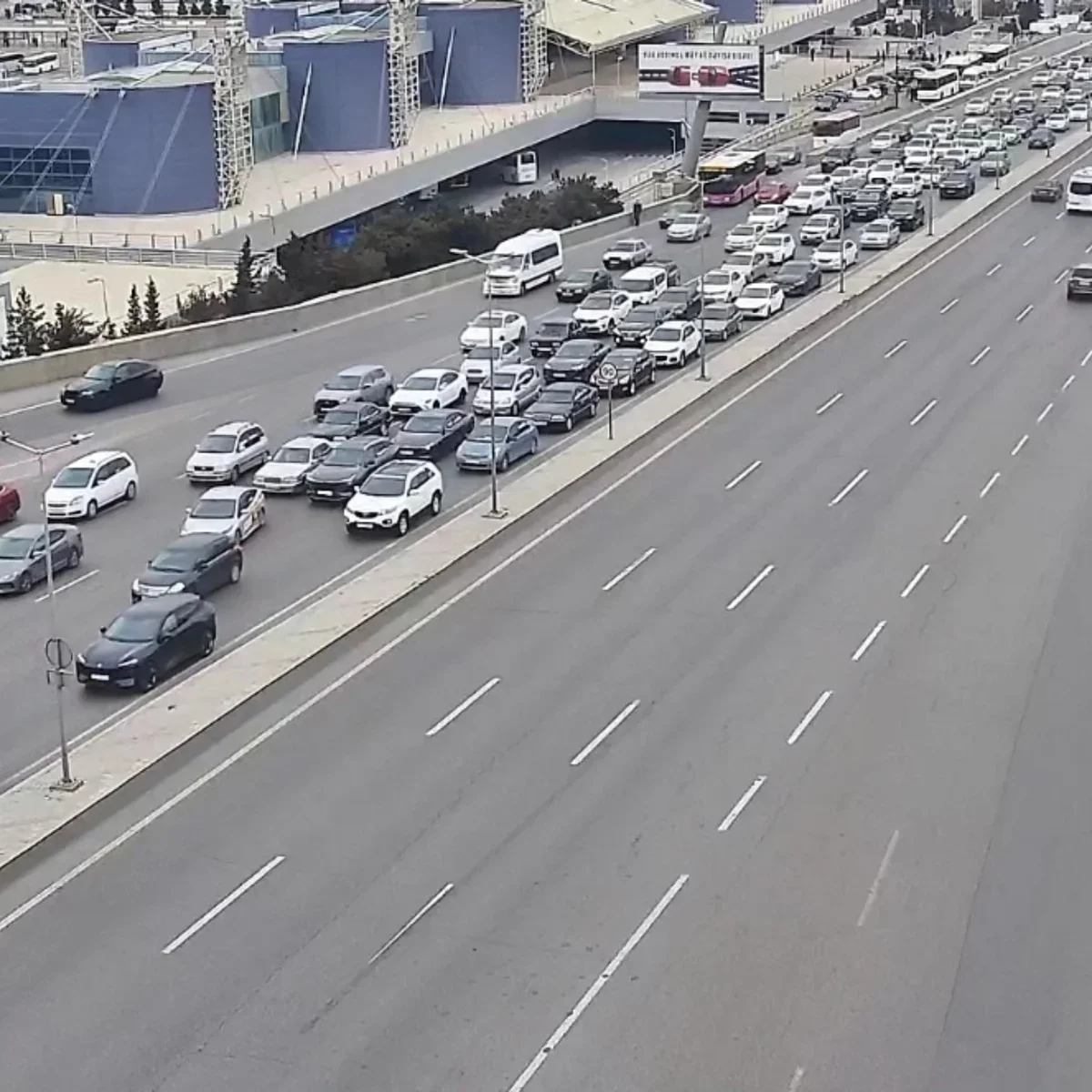 Traffic congestion reported on major Baku roads