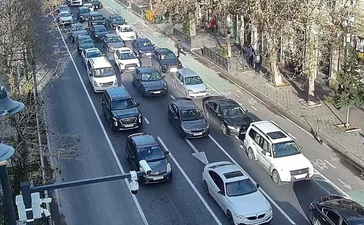 Traffic congestion reported on major Baku roads