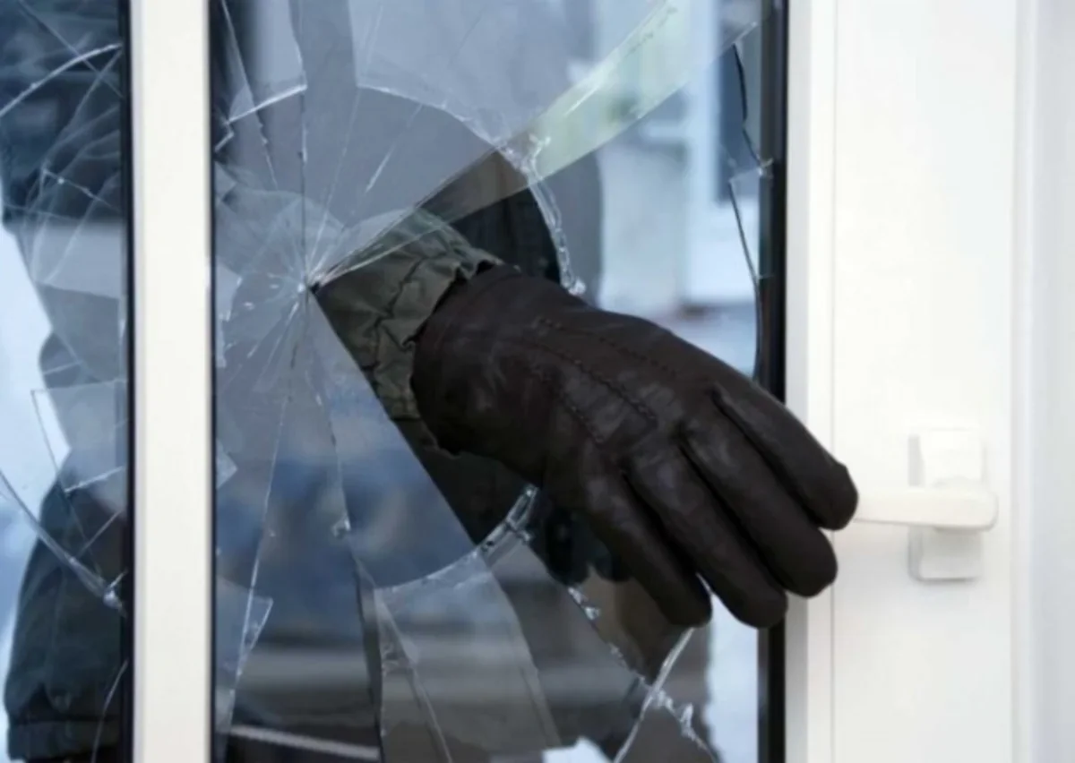 Bakıda mənzildən 6 minlik oğurluq edən saxlanıldı