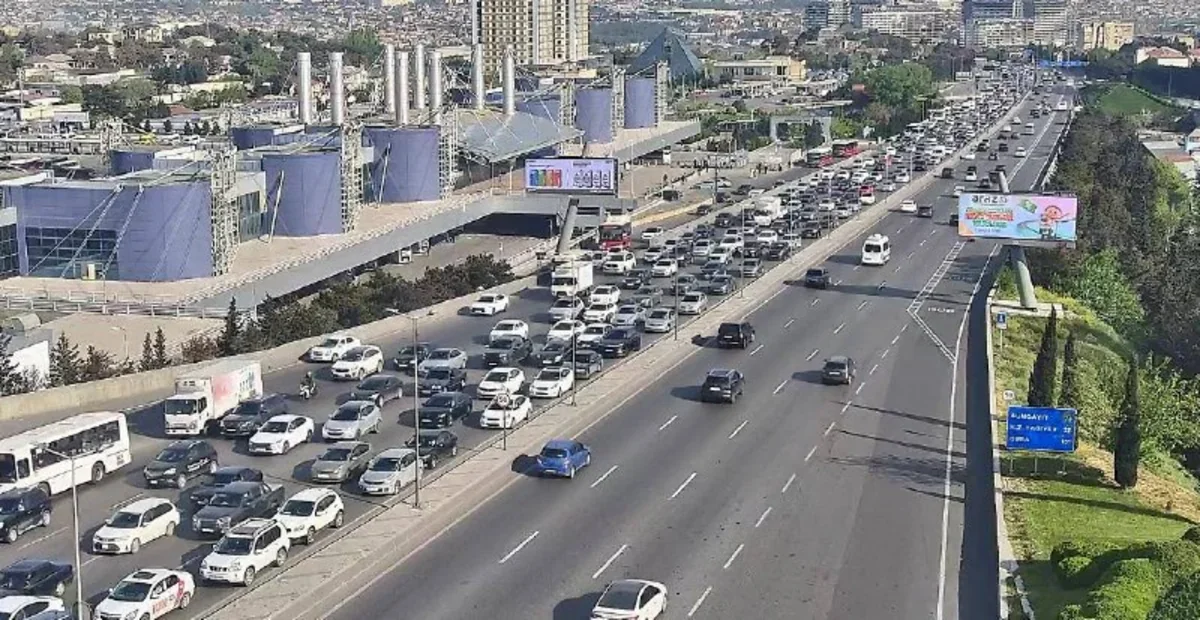 Bakıda tıxac haradadır? Hansı yollarda hərəkət məhdudlaşıb?