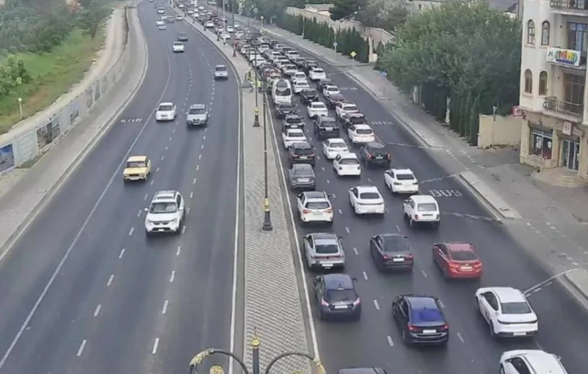 Bakıda tıxac olan yollar açıqlandı