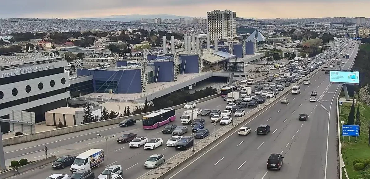 Bakıda tıxac olan yollar hansılardır? - Sürücülərə xəbərdarlıq