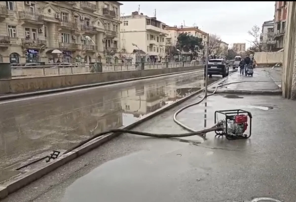 Bakıda yağış suları kənarlaşdırılır