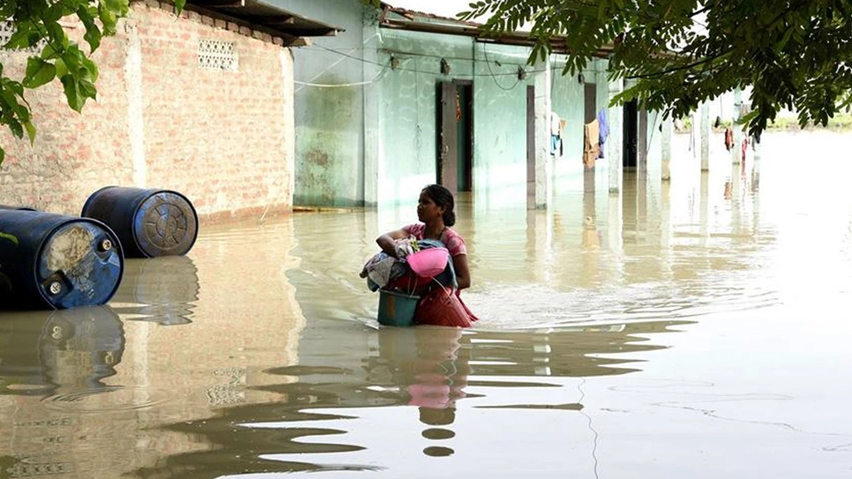 Hindistanda leysan yağışları davam edir, ölənlər var