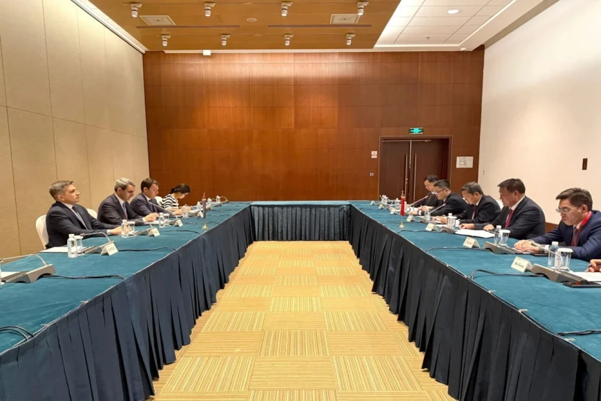 Azərbaycan və Çin dəmiryol sahəsində Anlaşma Memorandumu imzalayıb