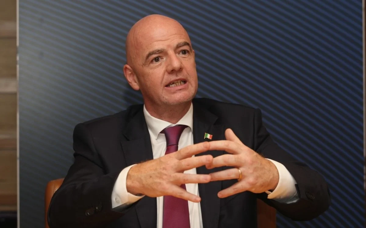 Canni İnfantino İran millisinin soyunma otağında çıxış edib